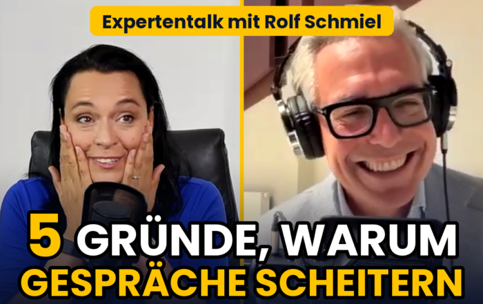 Yvonne de Bark und Rolf Schmiel lachen im Expertentalk über gute Gespräche
